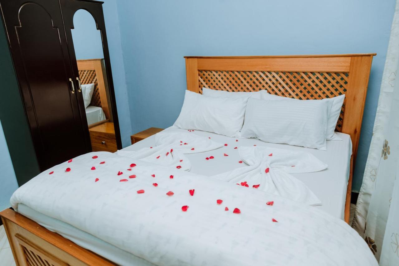 Kisanga Homestay Моші Екстер'єр фото