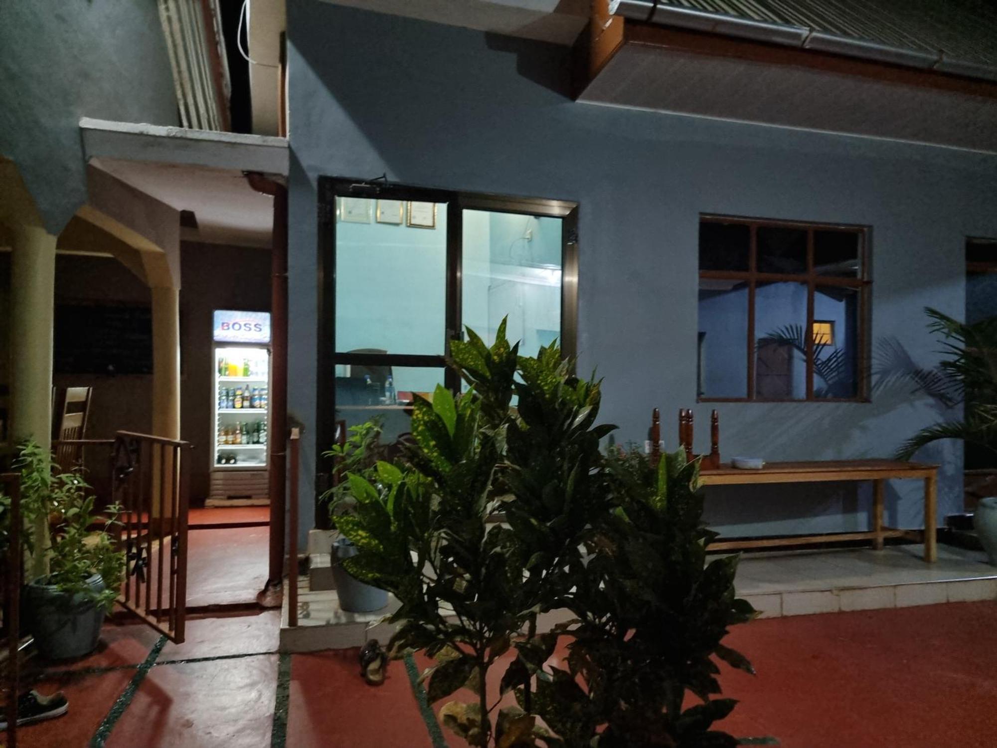 Kisanga Homestay Моші Екстер'єр фото
