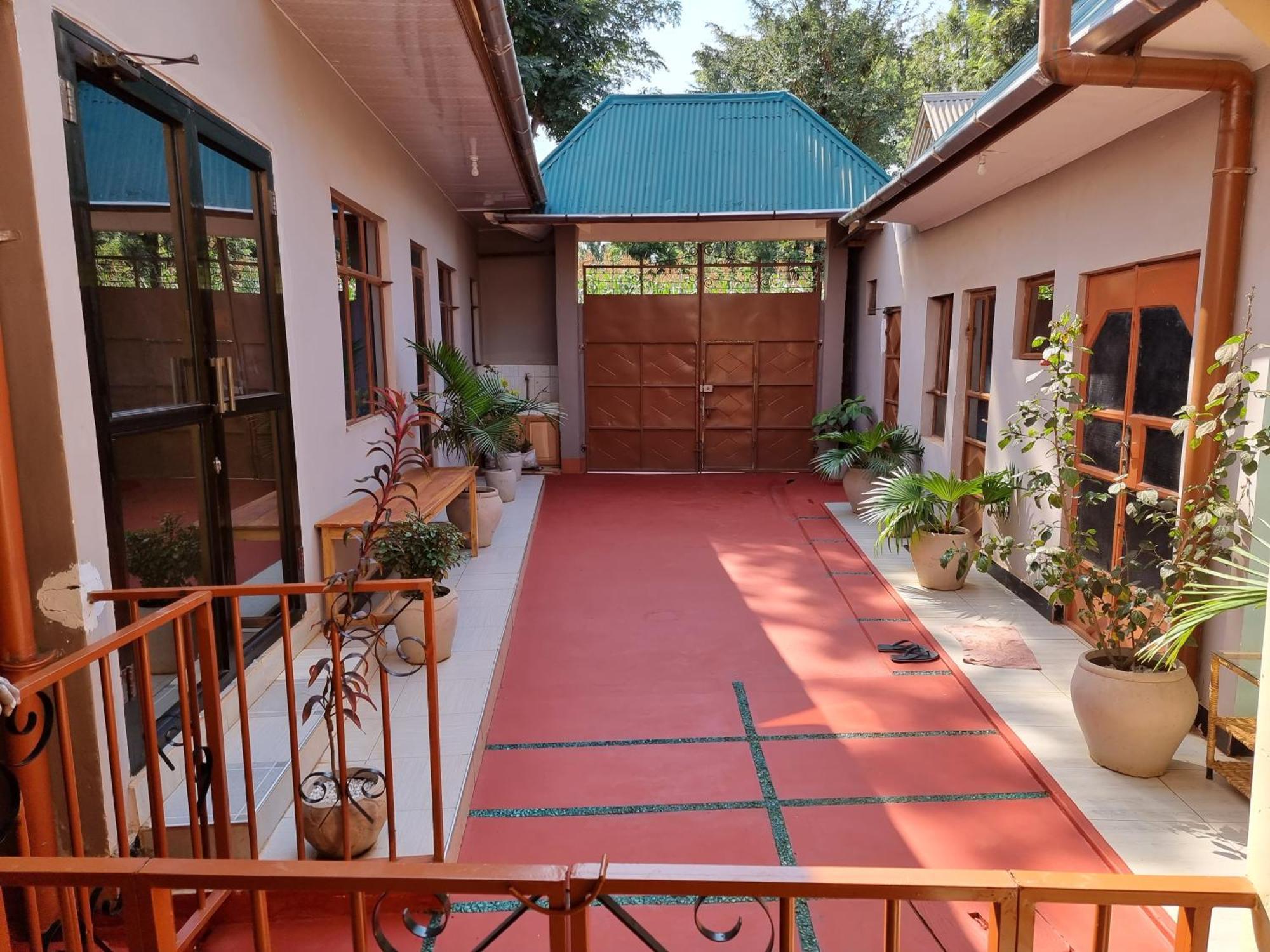 Kisanga Homestay Моші Екстер'єр фото